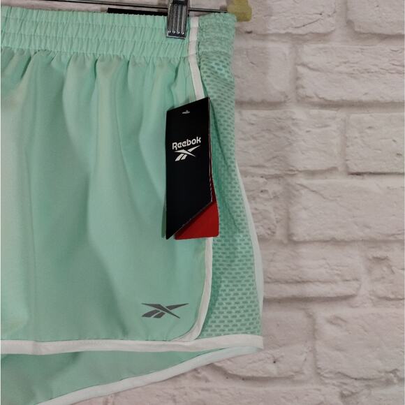 O Reebok Game Time Yucca Relaxed Mid Rise Training Running Shorts w/Liner NWT M - Picture 3 of 9